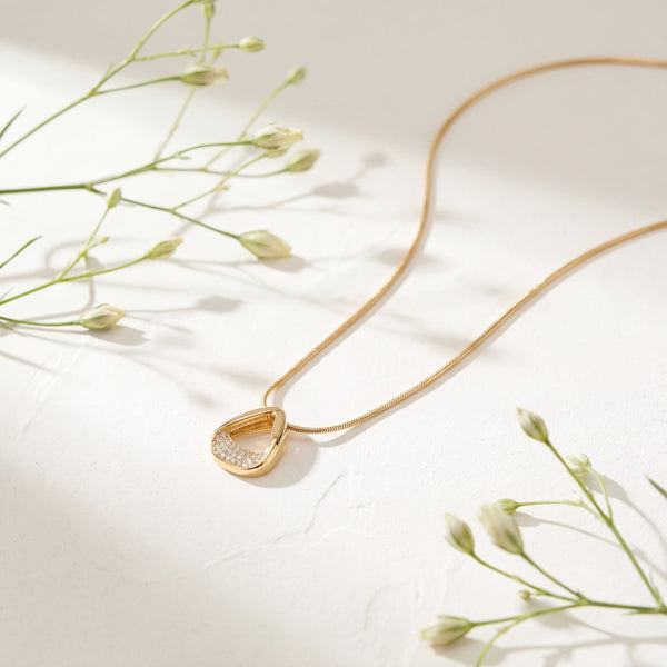 Gold Interlocking Loop Infinity Pendant Chain Anti-Tarnish Necklace