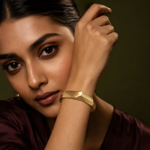 Kadas Gold-Tone Wave-Textured Broad Kada