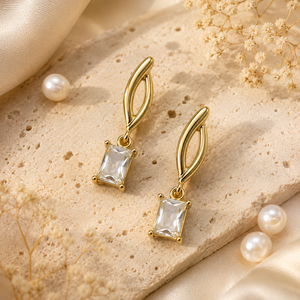 Earrings Gold-Tone Crystal Heart Cluster Earrings - House of Viya