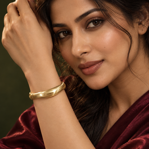 Kadas Gold-Tone Linear Broad Kada