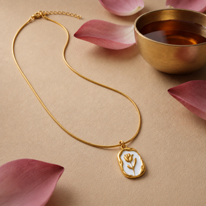 Chain – 18K Gold-Plated Slim Snake Chain with White Enamel Floral Relief Pendant