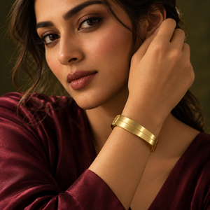 Kadas Gold-Tone Striped Broad Kada