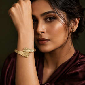 Kadas Gold-Tone Geometric Broad Kada