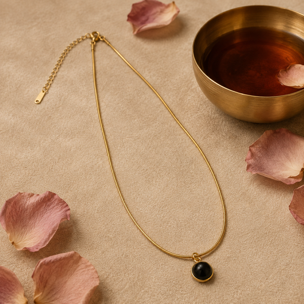 Chain 18K Gold-Plated Minimal Chain with Round Black Pendant - House of Viya