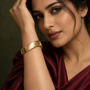Kadas Gold-Tone Dimensional Broad Kada