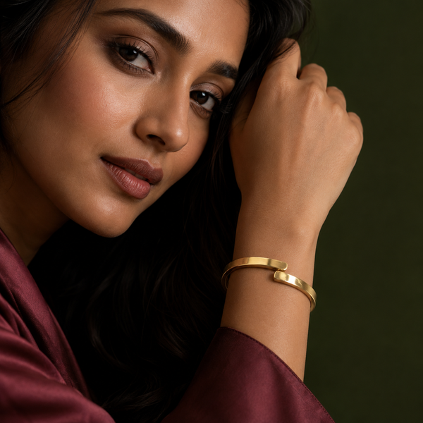 Kadas Gold-Tone Hammered Broad Kada