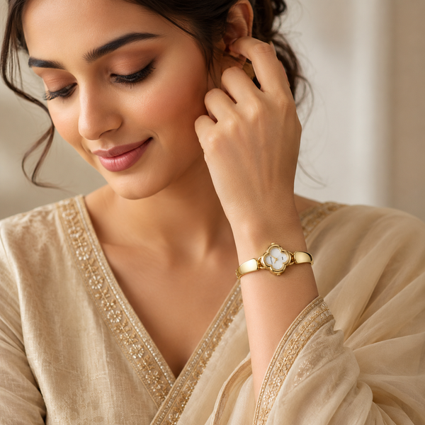 Watches Gold-Tone Clover Shape Dial Chain Bracelet Watch for Women - House of Viya
