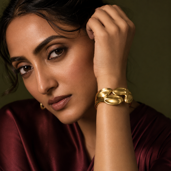 Kadas Gold-Tone Carved Broad Kada