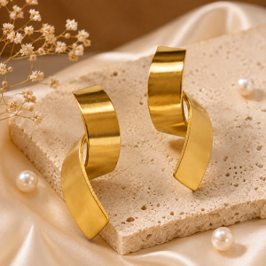 Earrings Gold-Tone Interlocking Oval Stone Earrings - House of Viya