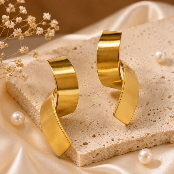 Earrings Gold-Tone Interlocking Oval Stone Earrings - House of Viya