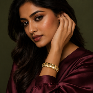 Kadas Gold-Tone Fluted Openable Broad Kada
