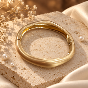 Kadas Gold-Tone Linear Broad Kada